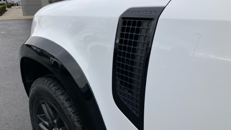 Land Rover Defender 90 Diesel 3.0 D250 Hard Top S Auto